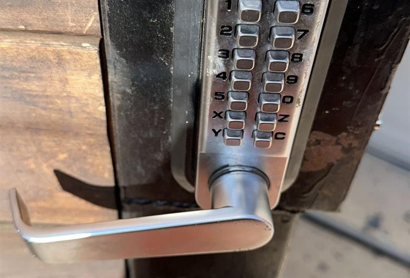 Boost Your Business Security: Top Reasons to Hire a Commercial Locksmith
