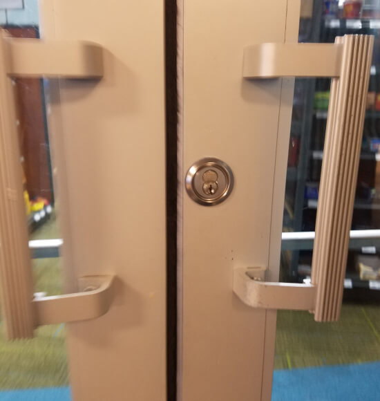 commercial-storefront-door-lock-installation-dallas-img Commercial storefront door lock installation in Dallas, TX