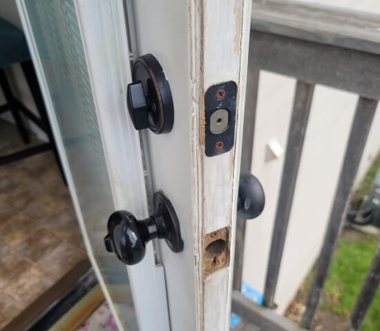 door-lock-repair-dallas-tx-residential-locksmith-img Door lock repair in Dallas TX by residential locksmith