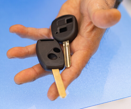 transponder-car-key-replacement-two-freshly-cut-keys-waco-img Transponder car key replacement in Waco, two freshly cut keys